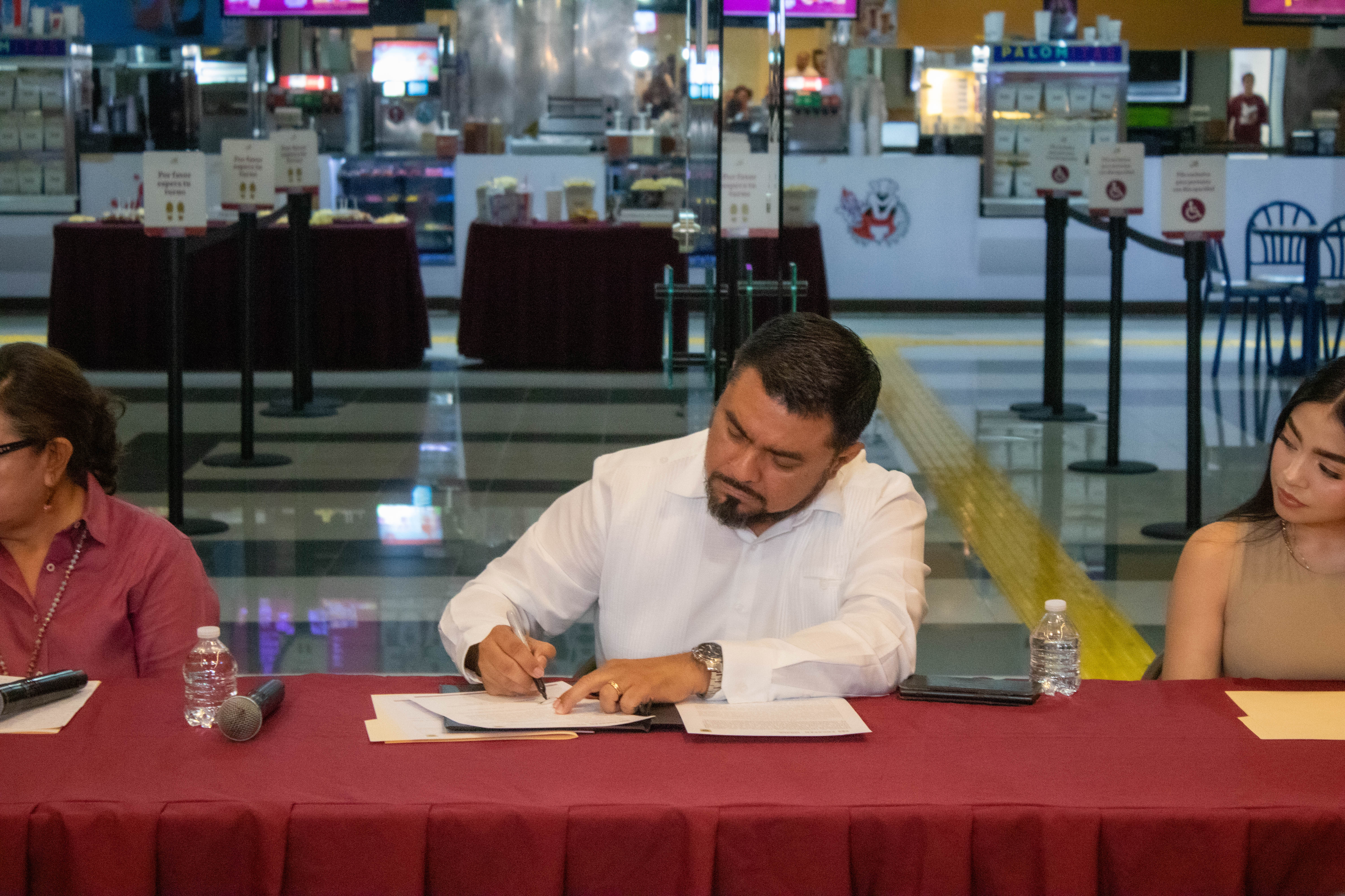Firma de convenio con CULTUR.