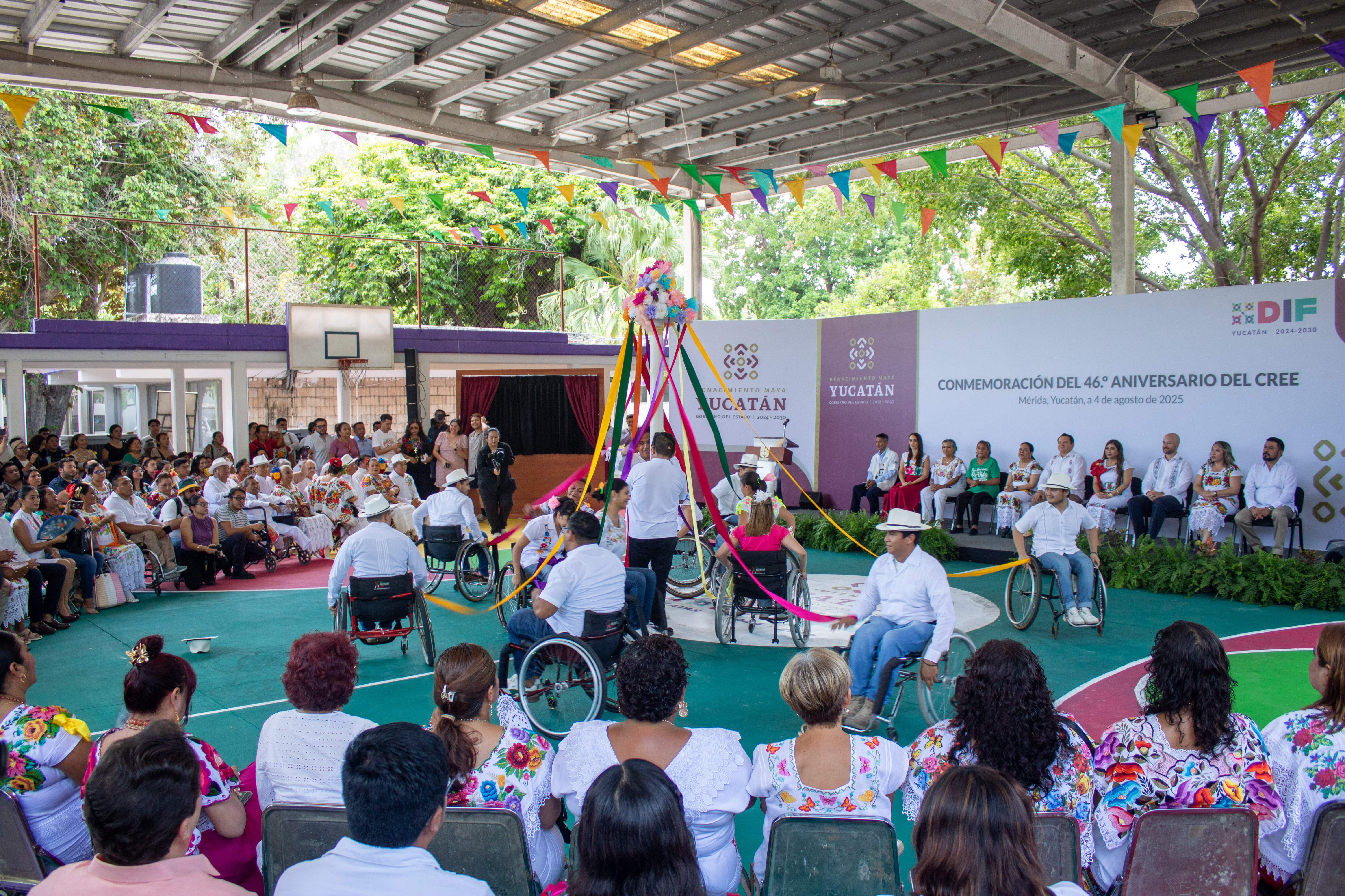 Aniversario del CREE.