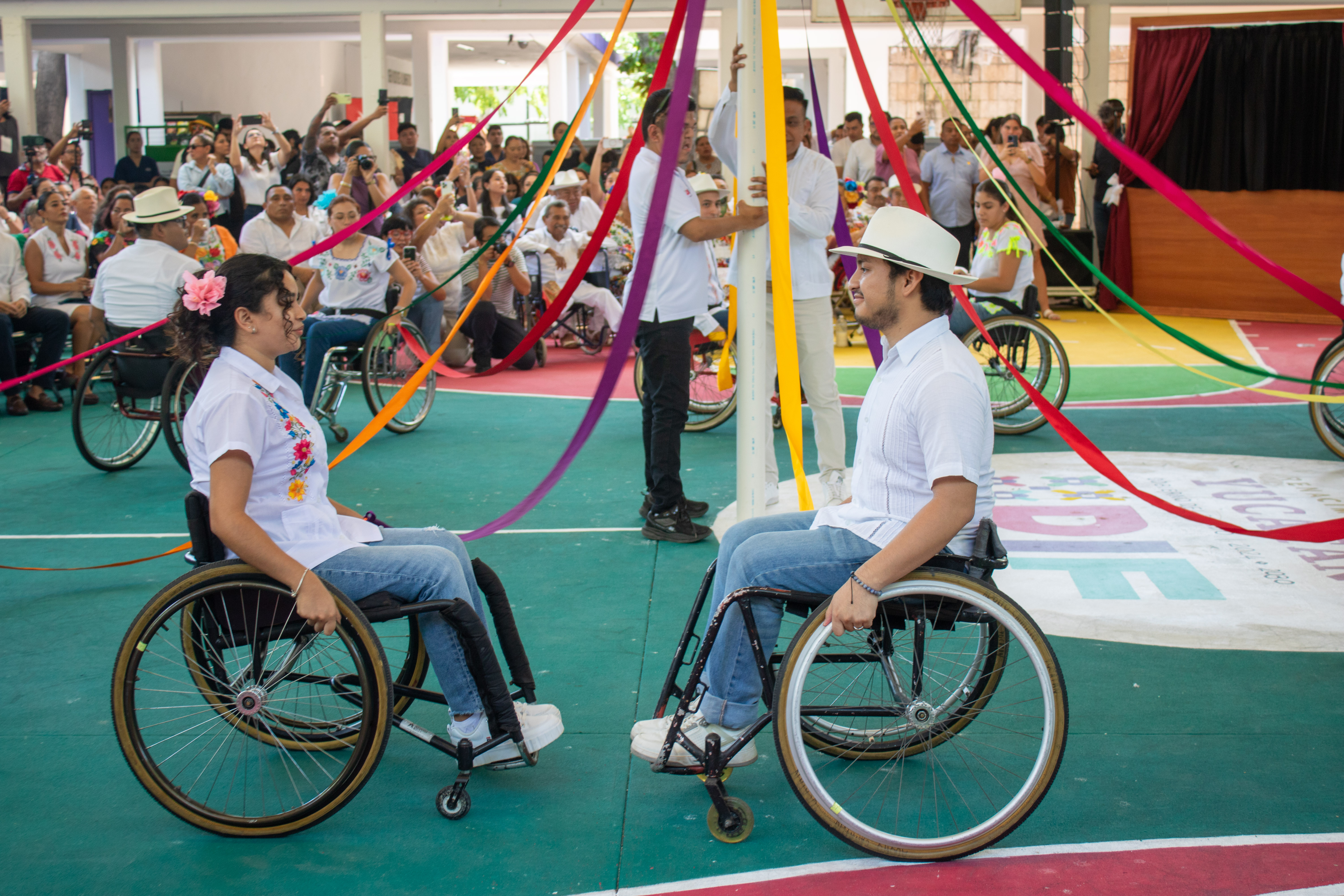 Aniversario del CREE.