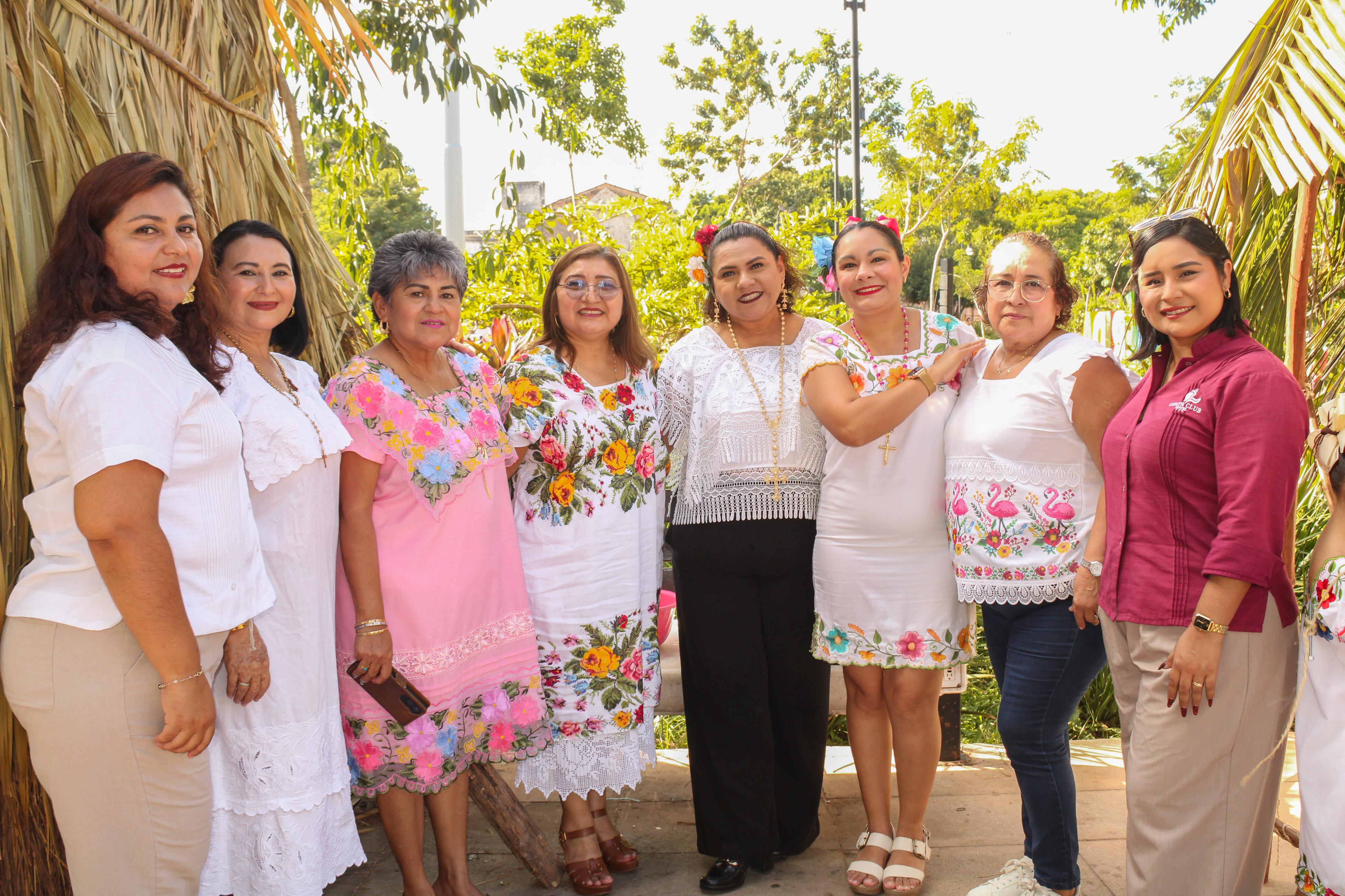 Muestra Estatal de Altares de Janal Pixán.